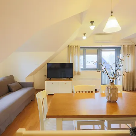 Apartmán Lakeside *