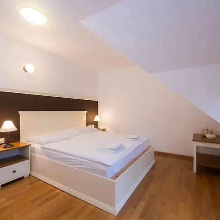 Lakeside Apartment Bled