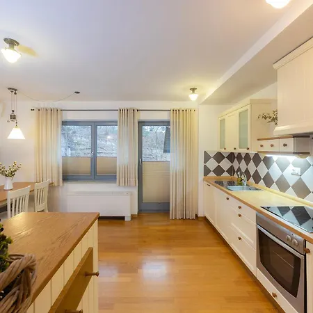Lakeside Apartment Bled