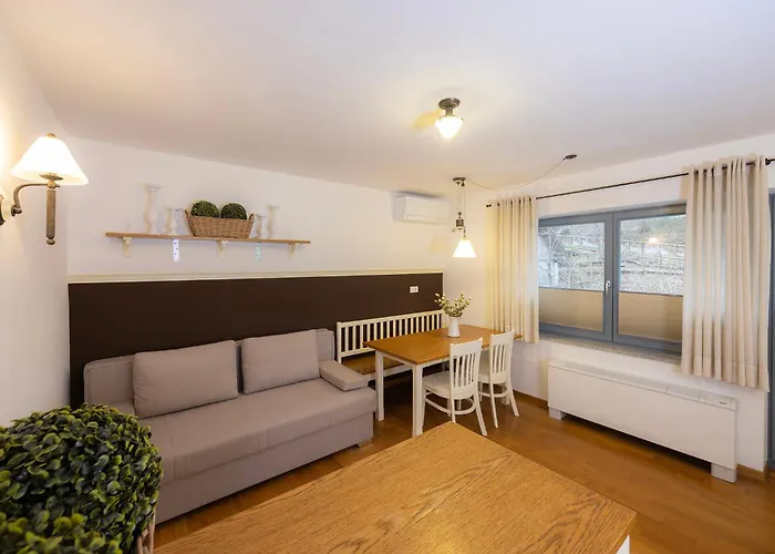 Lakeside Apartmán *