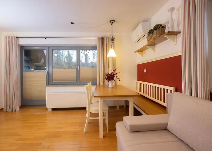 Lakeside Apartmán *