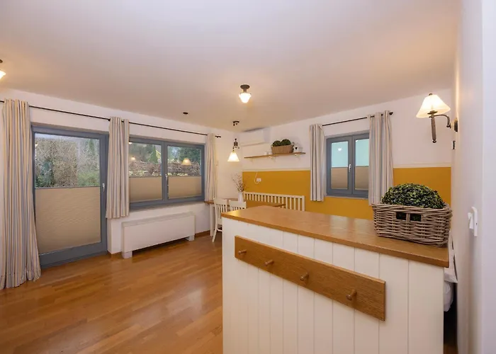 Lakeside Apartmán *